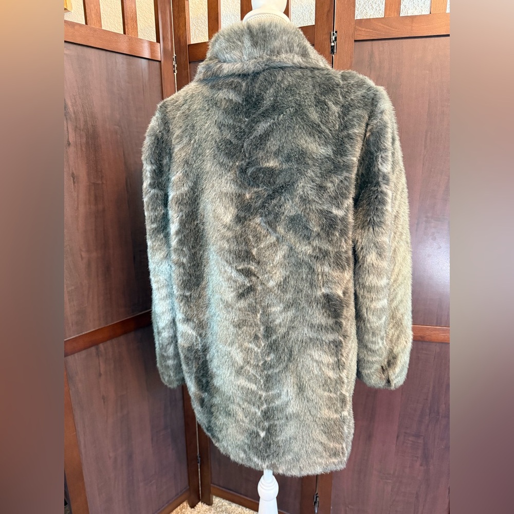 VINTAGE HILLMOOR NY FAUX FUR JACKET - Picture 2 of 9